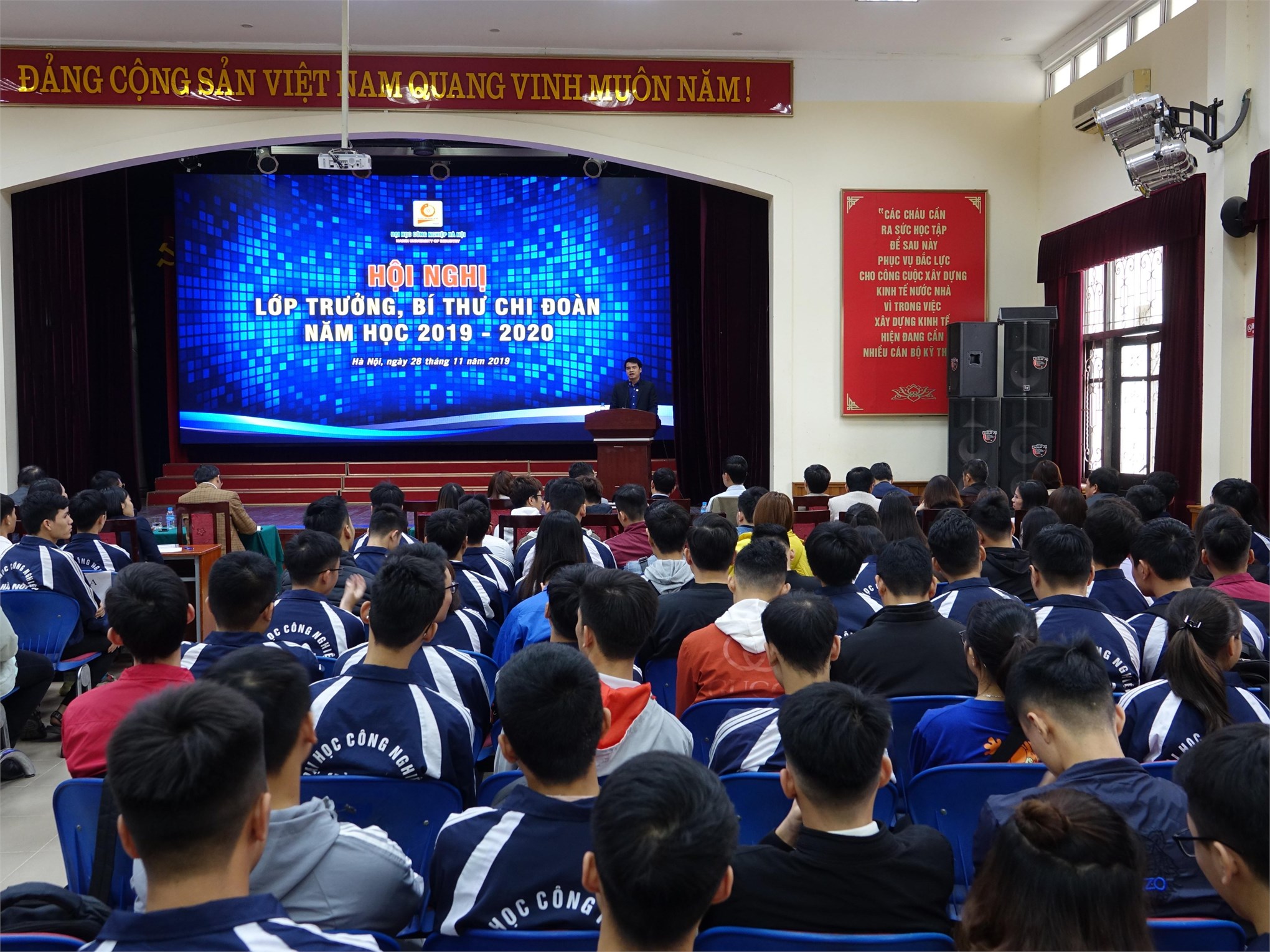 Hội nghị Lớp trưởng, Bí thư Chi đoàn các lớp tại Hà Nội năm học 2019 – 2020: Lắng nghe và giải đáp 37 ý kiến của sinh viên