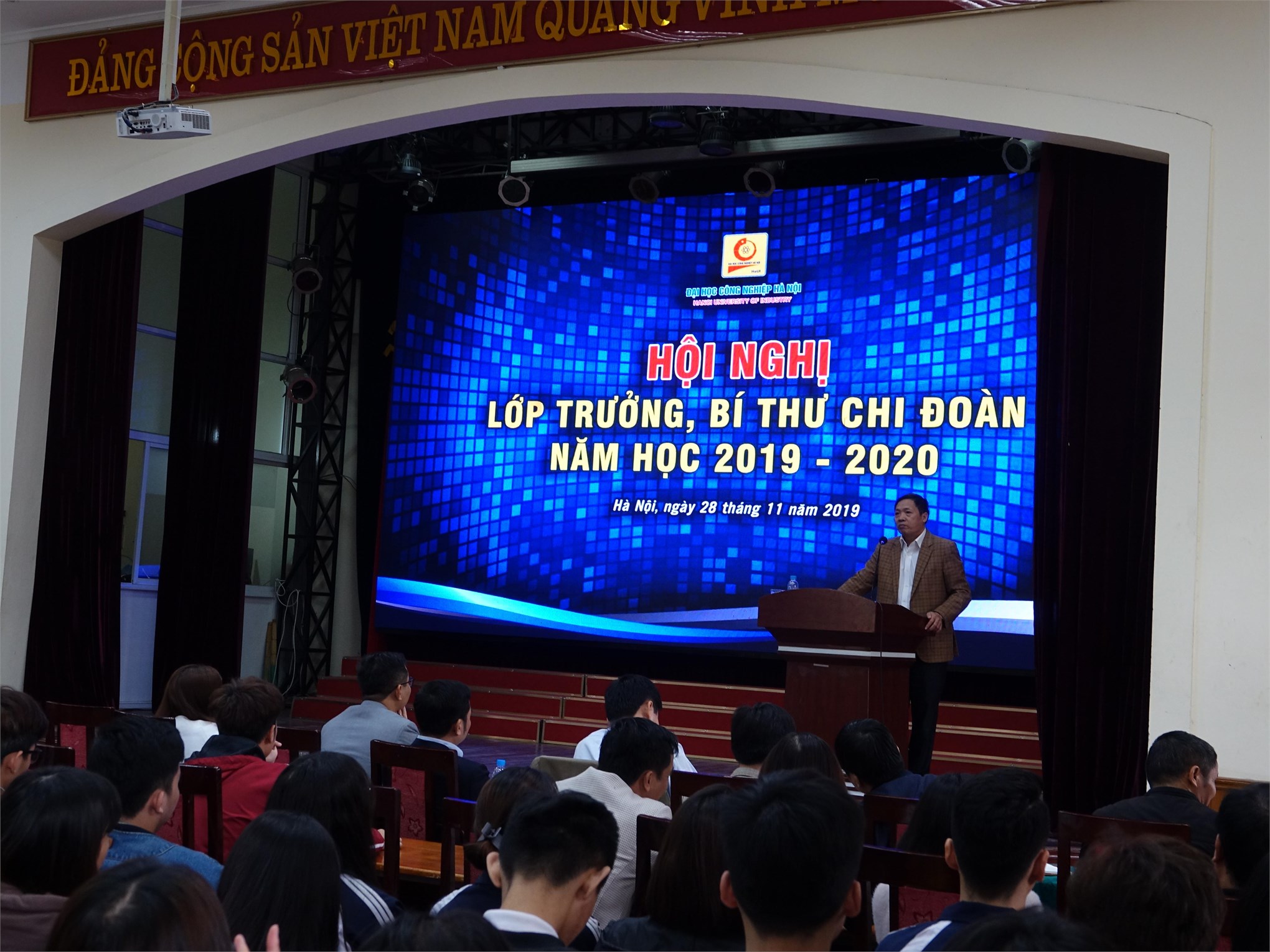 Hội nghị Lớp trưởng, Bí thư Chi đoàn các lớp tại Hà Nội năm học 2019 – 2020: Lắng nghe và giải đáp 37 ý kiến của sinh viên