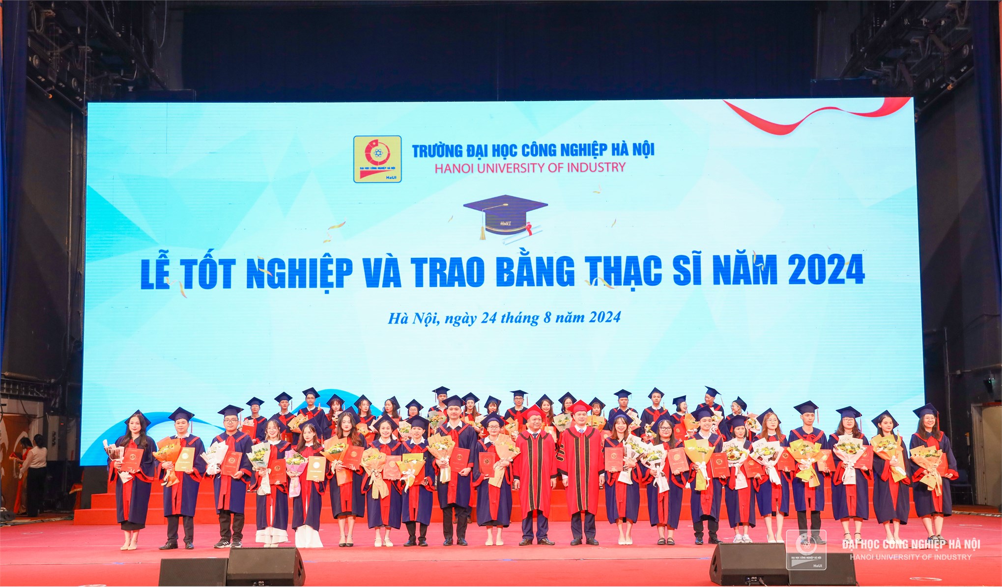 Lễ tốt nghiệp và trao bằng Tiến sĩ, Thạc sĩ, Kĩ sư, Cử nhân 2024 - Cảm ơn các bạn đã làm cho hành trình này đáng nhớ