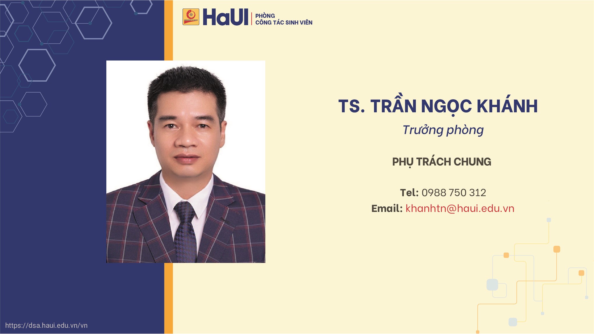 Đội ngũ cán bộ Phòng Công tác Sinh viên