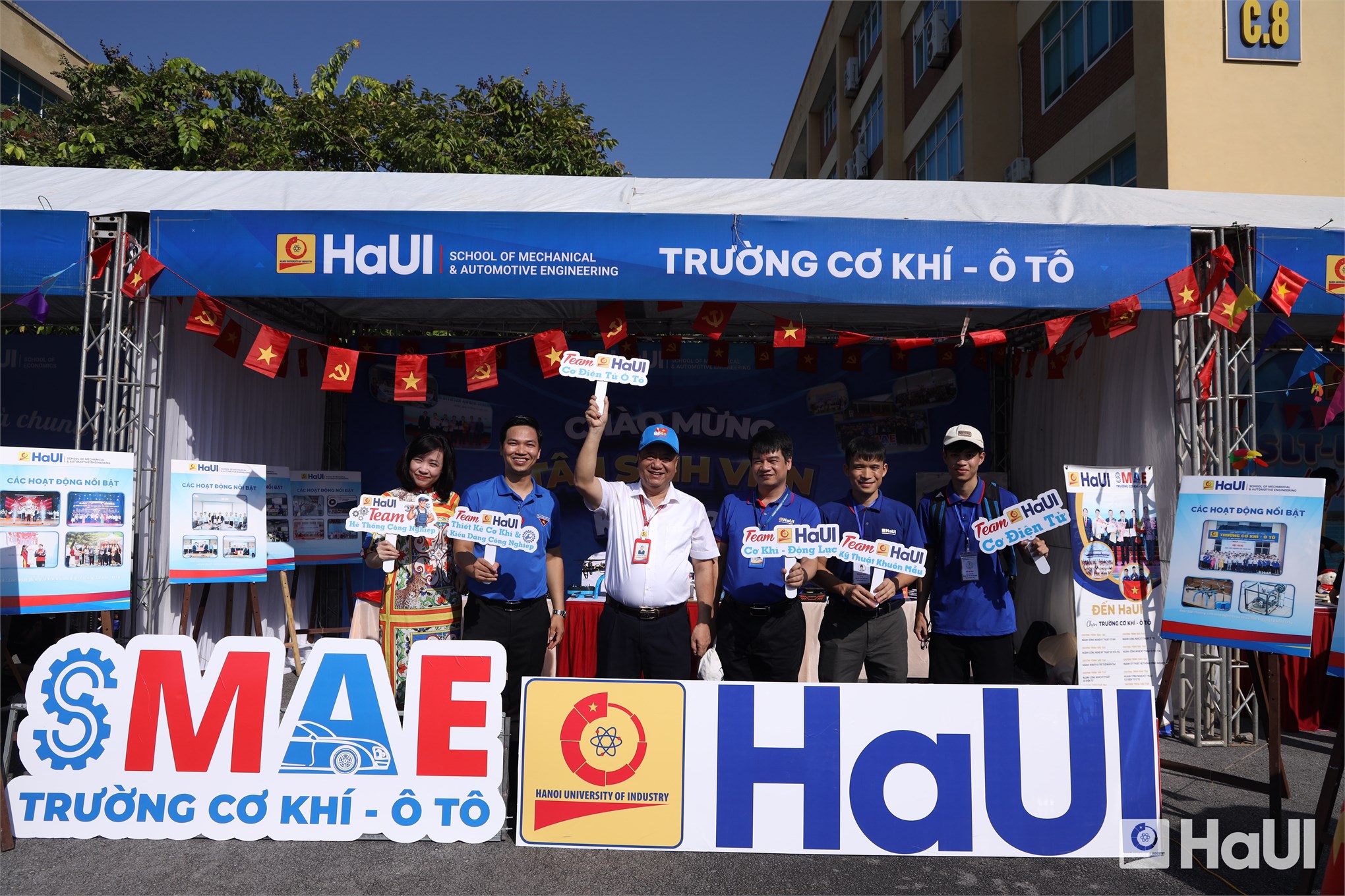 NGÀY HỘI CHÀO ĐÓN TÂN SINH VIÊN 2025 - Ngày hội kết nối, bùng cháy và khởi đầu rực rỡ của tuổi trẻ HaUI!