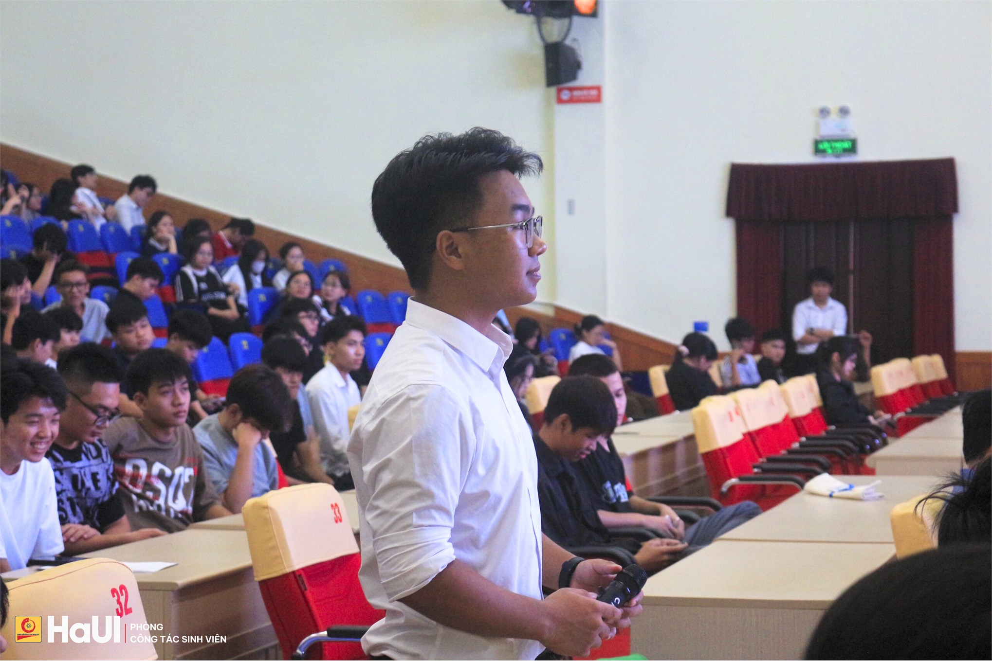 Tọa đàm “Tôi là Tôi, thấu hiểu bản thân, sống tự tin mỗi ngày” - Hành trình lan tỏa năng lượng tích cực trong sinh viên HaUI