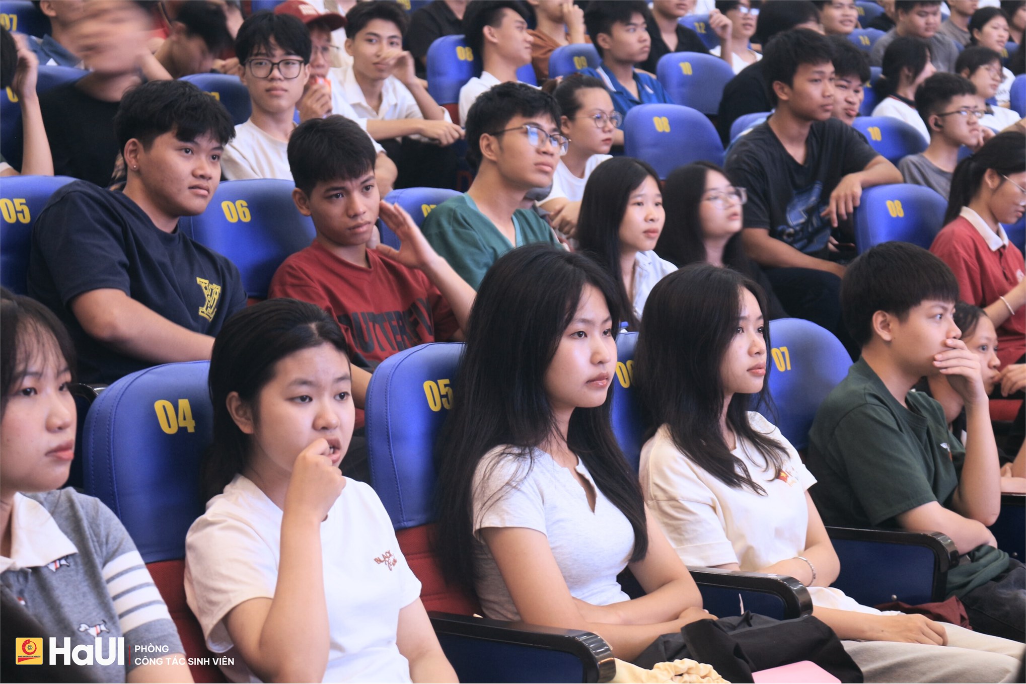 Tọa đàm “Tôi là Tôi, thấu hiểu bản thân, sống tự tin mỗi ngày” - Hành trình lan tỏa năng lượng tích cực trong sinh viên HaUI