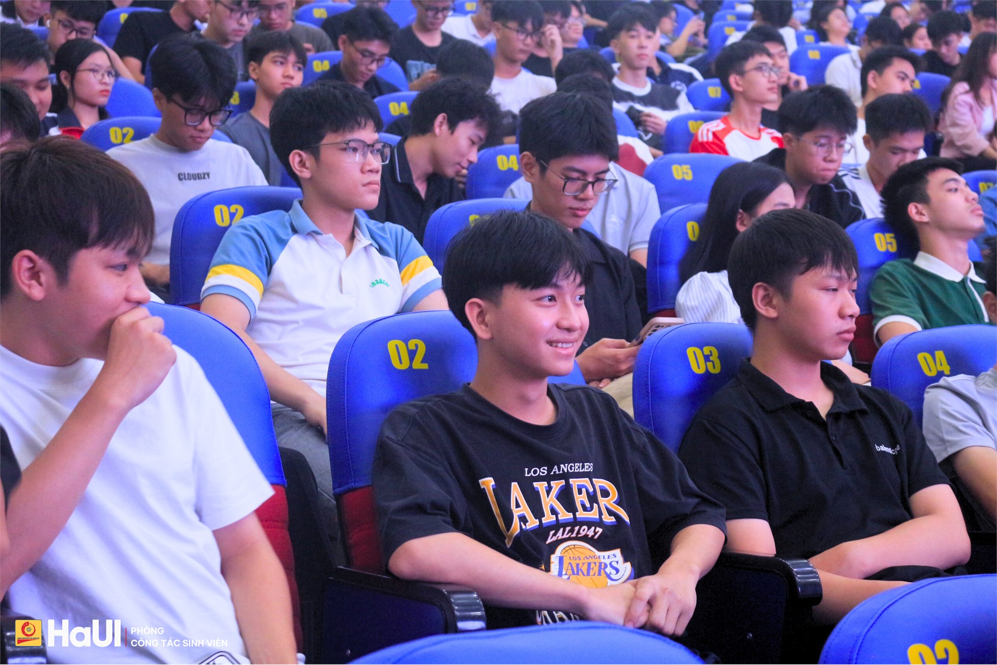 Tọa đàm “Tôi là Tôi, thấu hiểu bản thân, sống tự tin mỗi ngày” - Hành trình lan tỏa năng lượng tích cực trong sinh viên HaUI