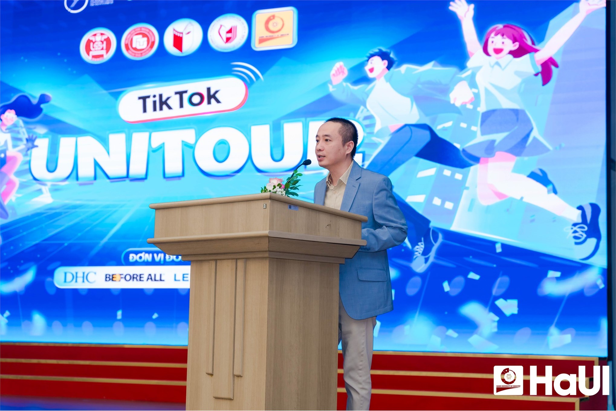 Tiktok UniTour 2025 - Khởi nghiệp kinh tế số cùng sinh viên HaUI