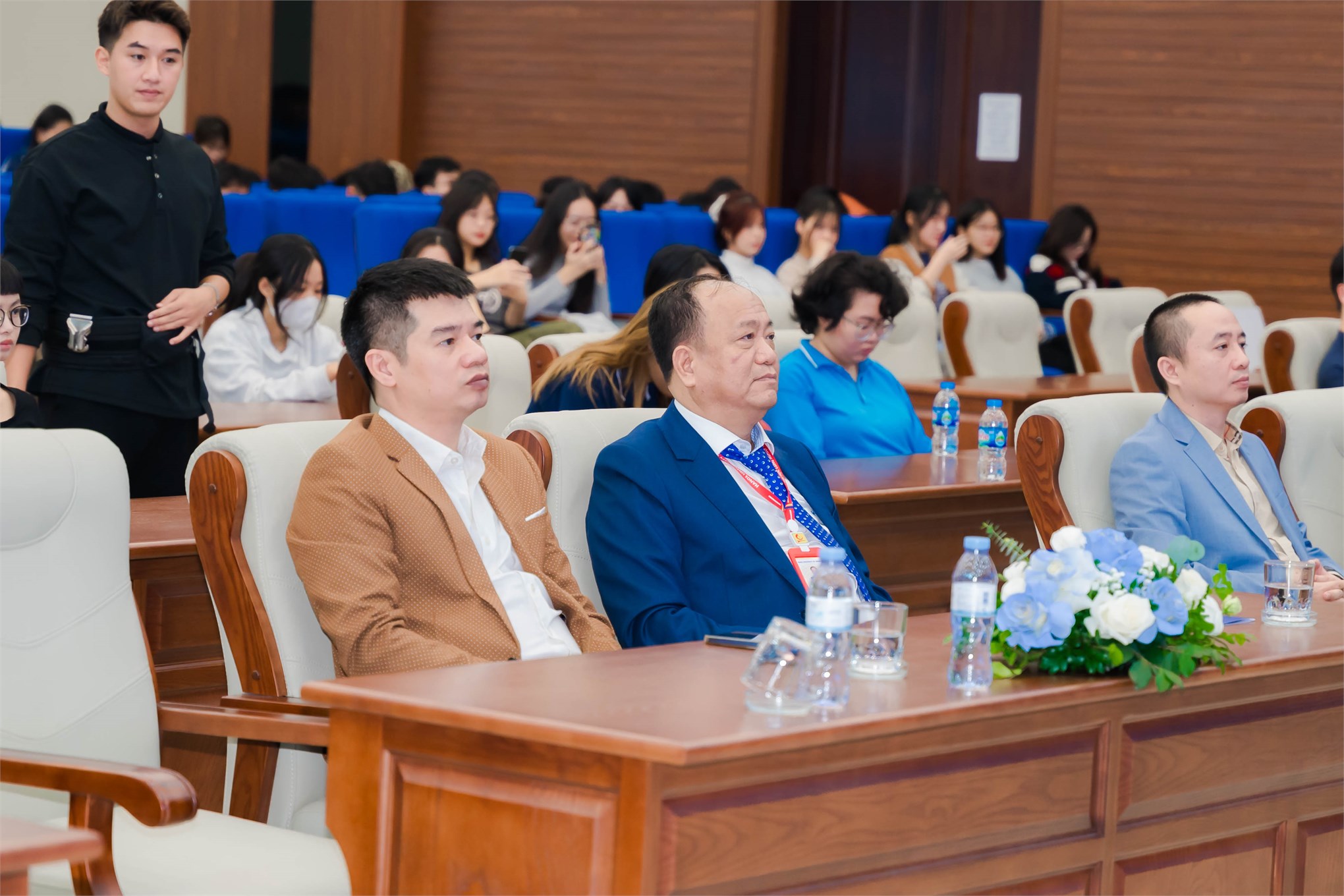 Tiktok UniTour 2025 - Khởi nghiệp kinh tế số cùng sinh viên HaUI