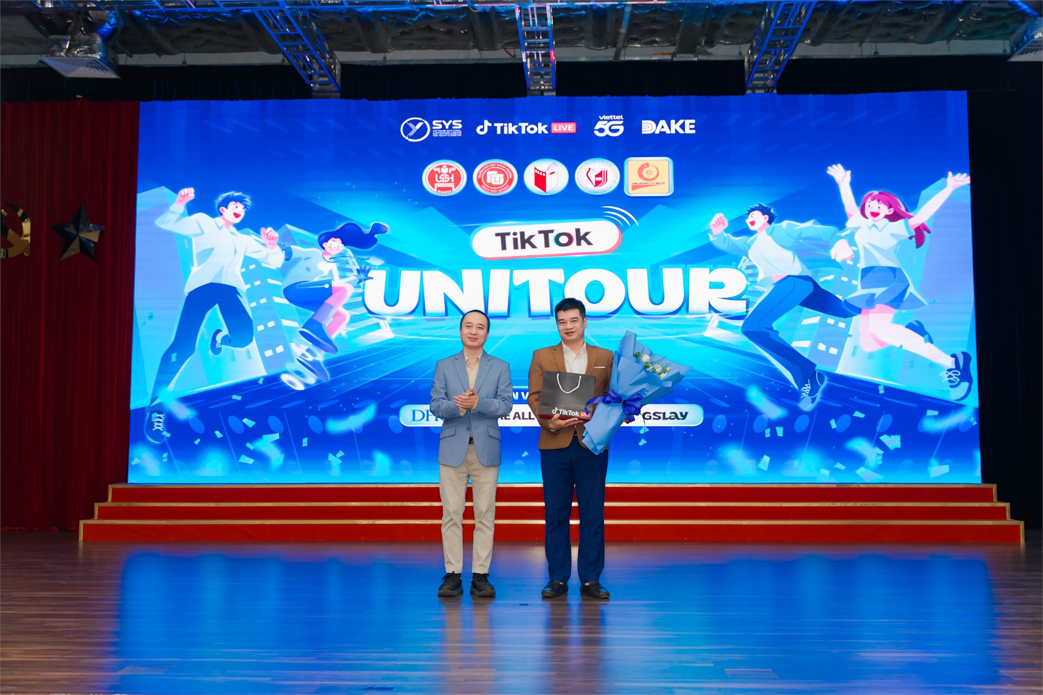 Tiktok UniTour 2025 - Khởi nghiệp kinh tế số cùng sinh viên HaUI