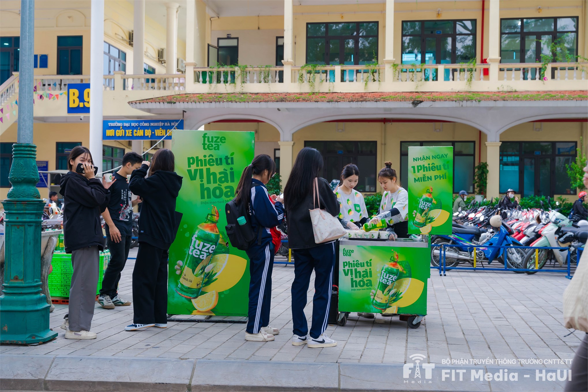 Tiktok UniTour 2025 - Khởi nghiệp kinh tế số cùng sinh viên HaUI