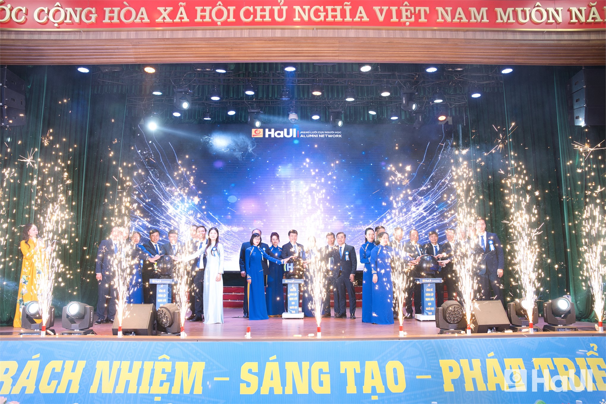 Lễ công bố Mạng lưới Cựu người học Đại học Công nghiệp Hà Nội và Ra mắt Ban điều hành Lâm thời Mạng lưới