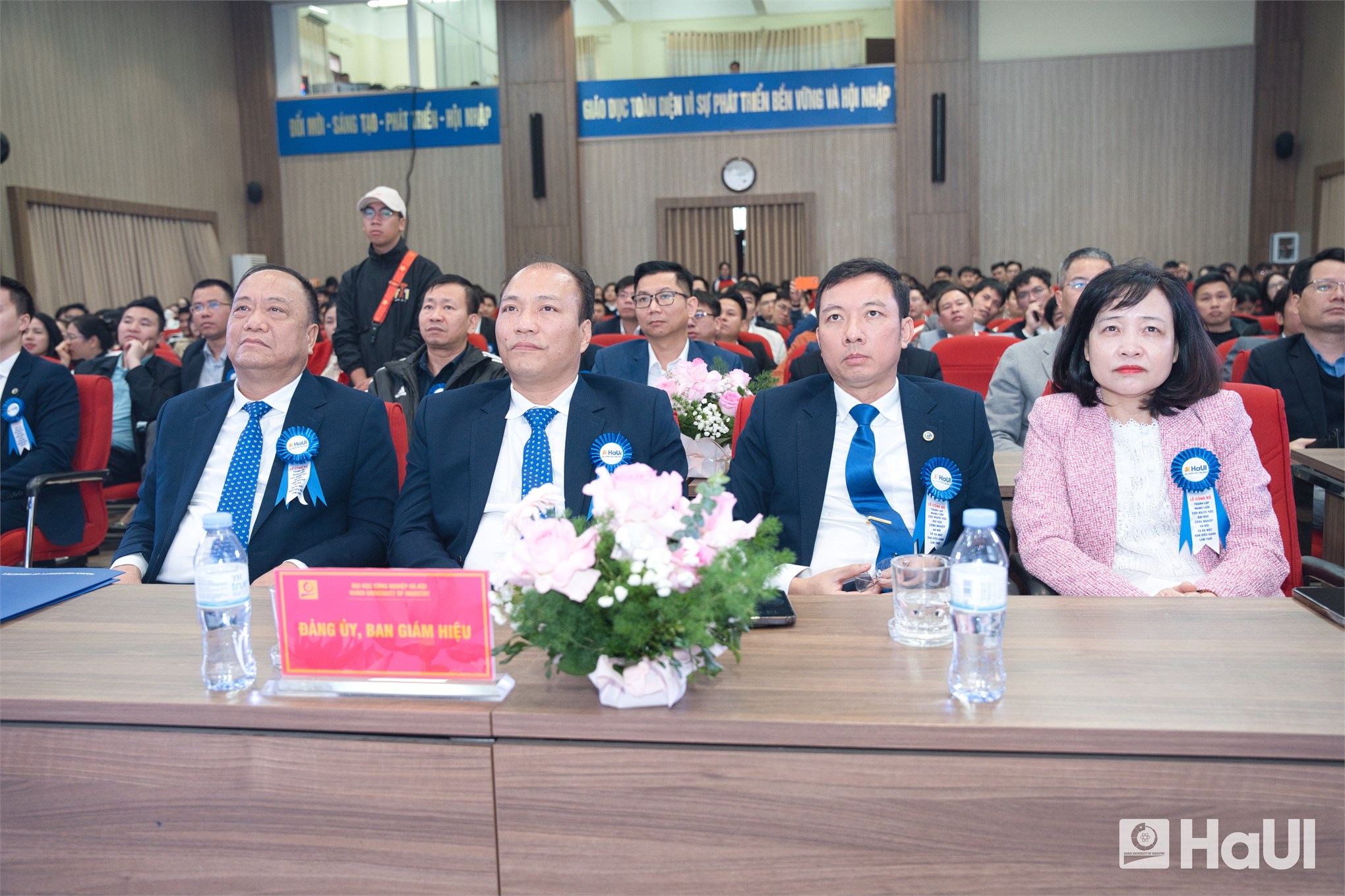 Lễ công bố Mạng lưới Cựu người học Đại học Công nghiệp Hà Nội và Ra mắt Ban điều hành Lâm thời Mạng lưới