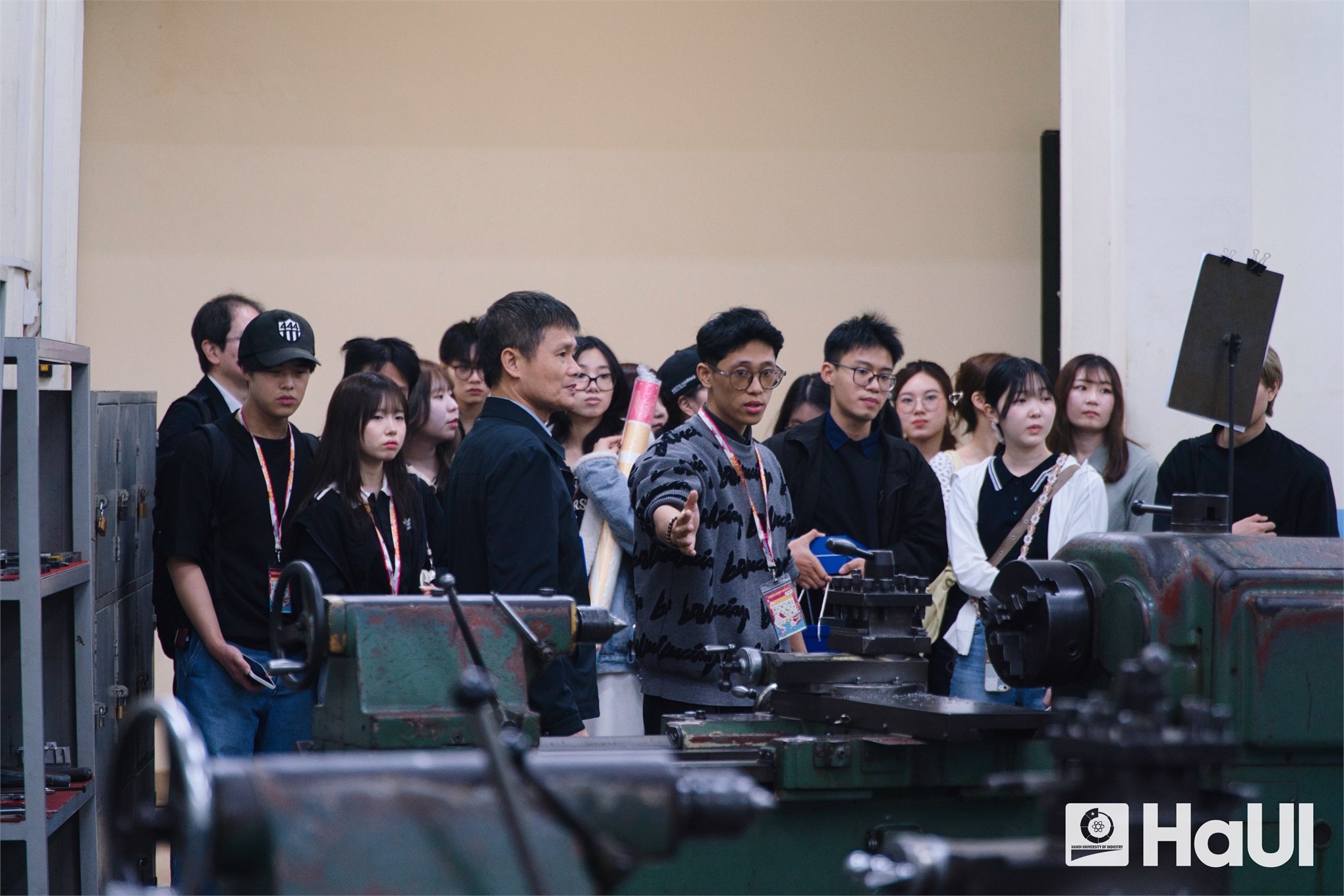 Hội nhập, giao lưu và kết nối – Chuyến thăm quan ý nghĩa của sinh viên Trường Đại học Kwansei Gakuin (Nhật Bản) và Trường Đại học Thương Mại tại Đại học Công nghiệp Hà Nội