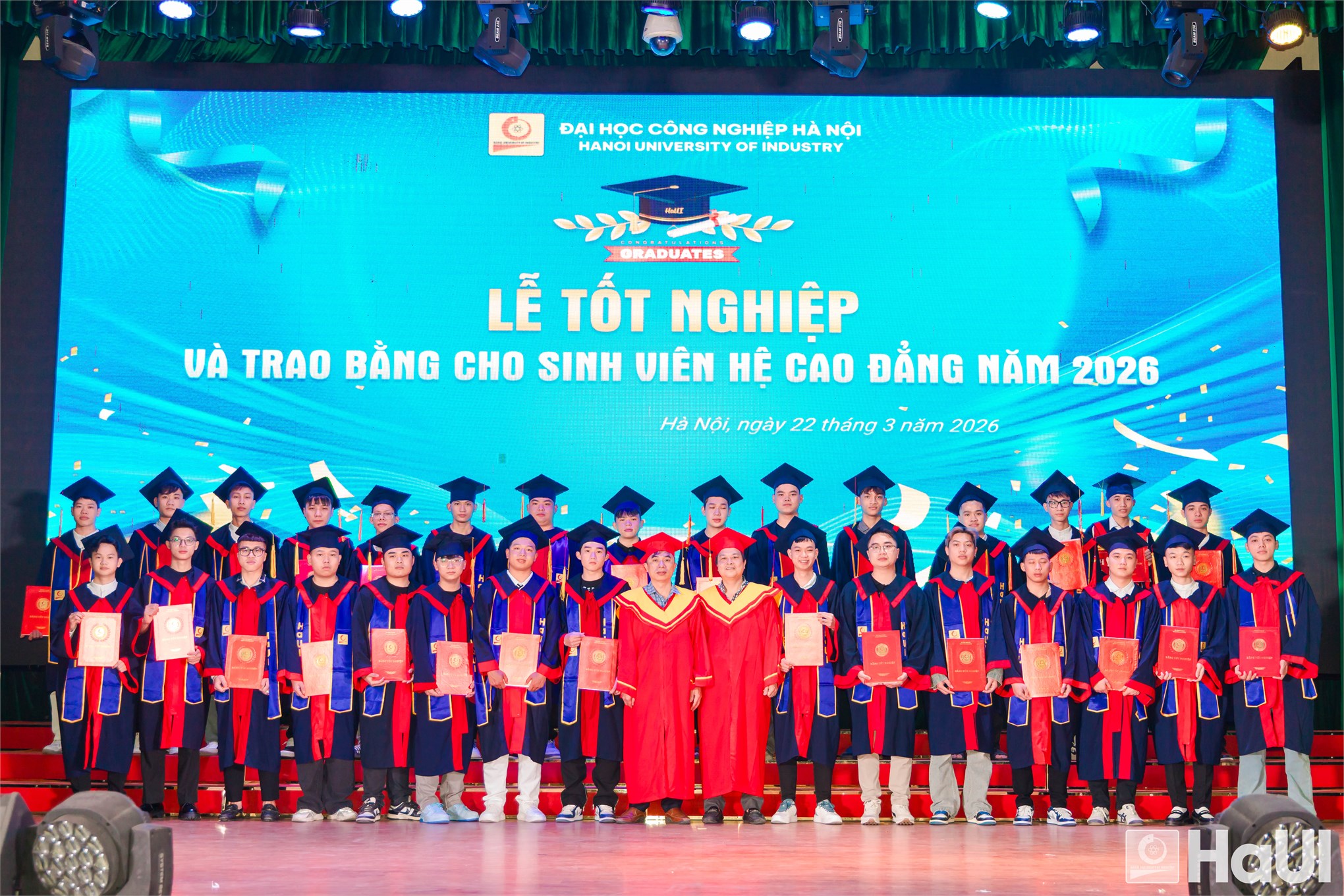 Lễ tốt nghiệp và trao bằng cho sinh viên hệ cao đẳng năm 2026