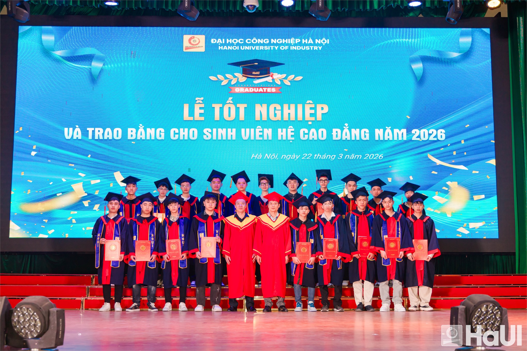 Lễ tốt nghiệp và trao bằng cho sinh viên hệ cao đẳng năm 2026