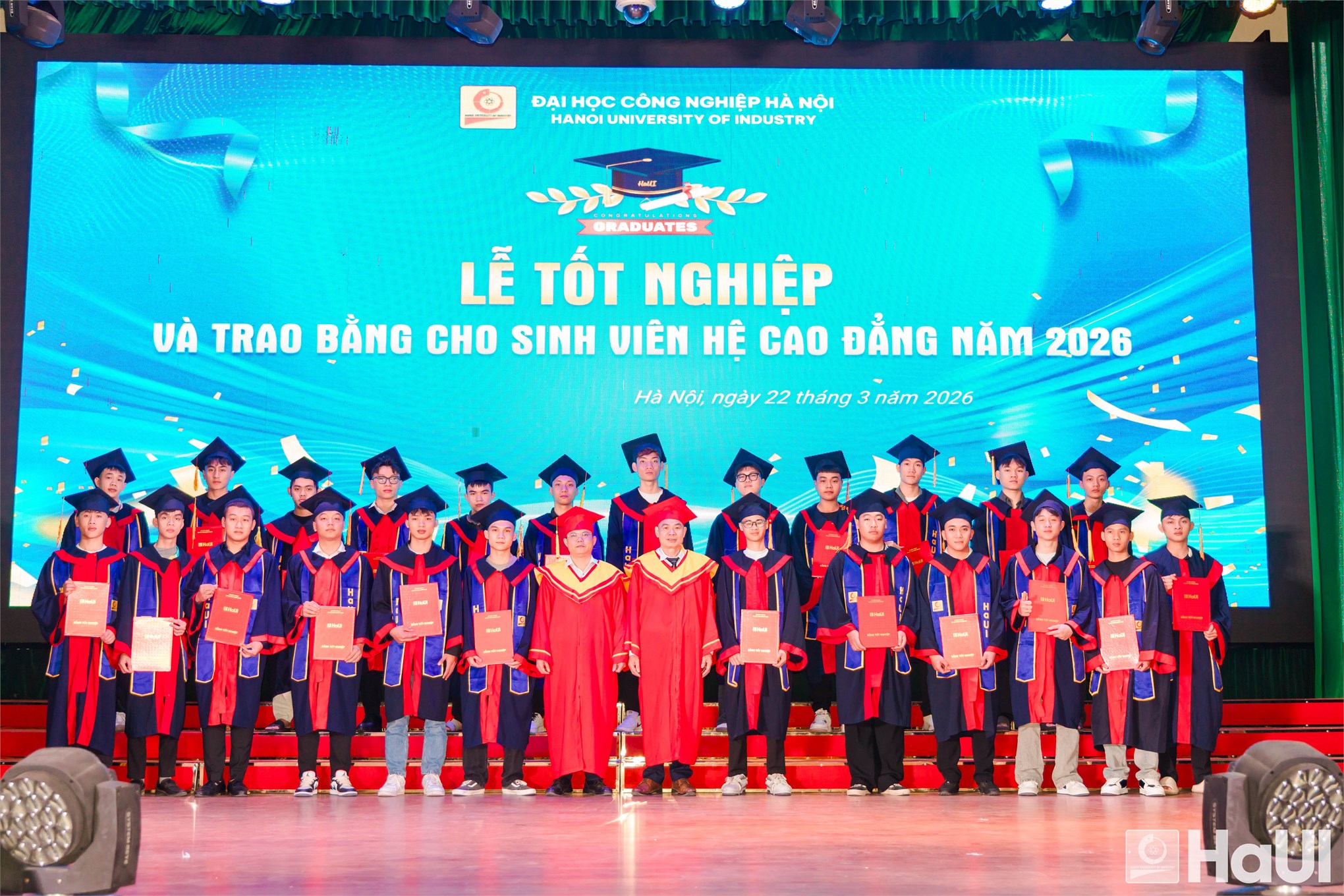 Lễ tốt nghiệp và trao bằng cho sinh viên hệ cao đẳng năm 2026