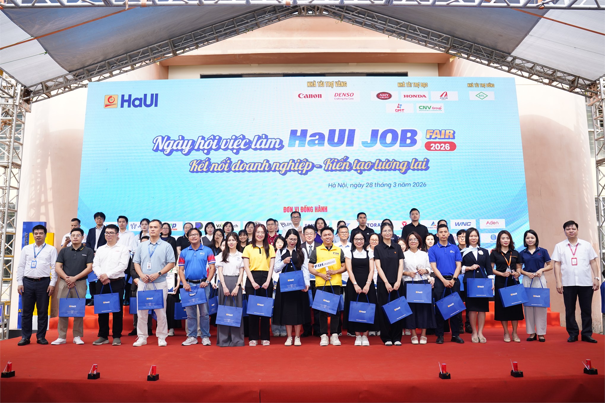 Ngày hội việc làm HaUI Job Fair 2026 - Kết nối doanh nghiệp, kiến tạo tương lai