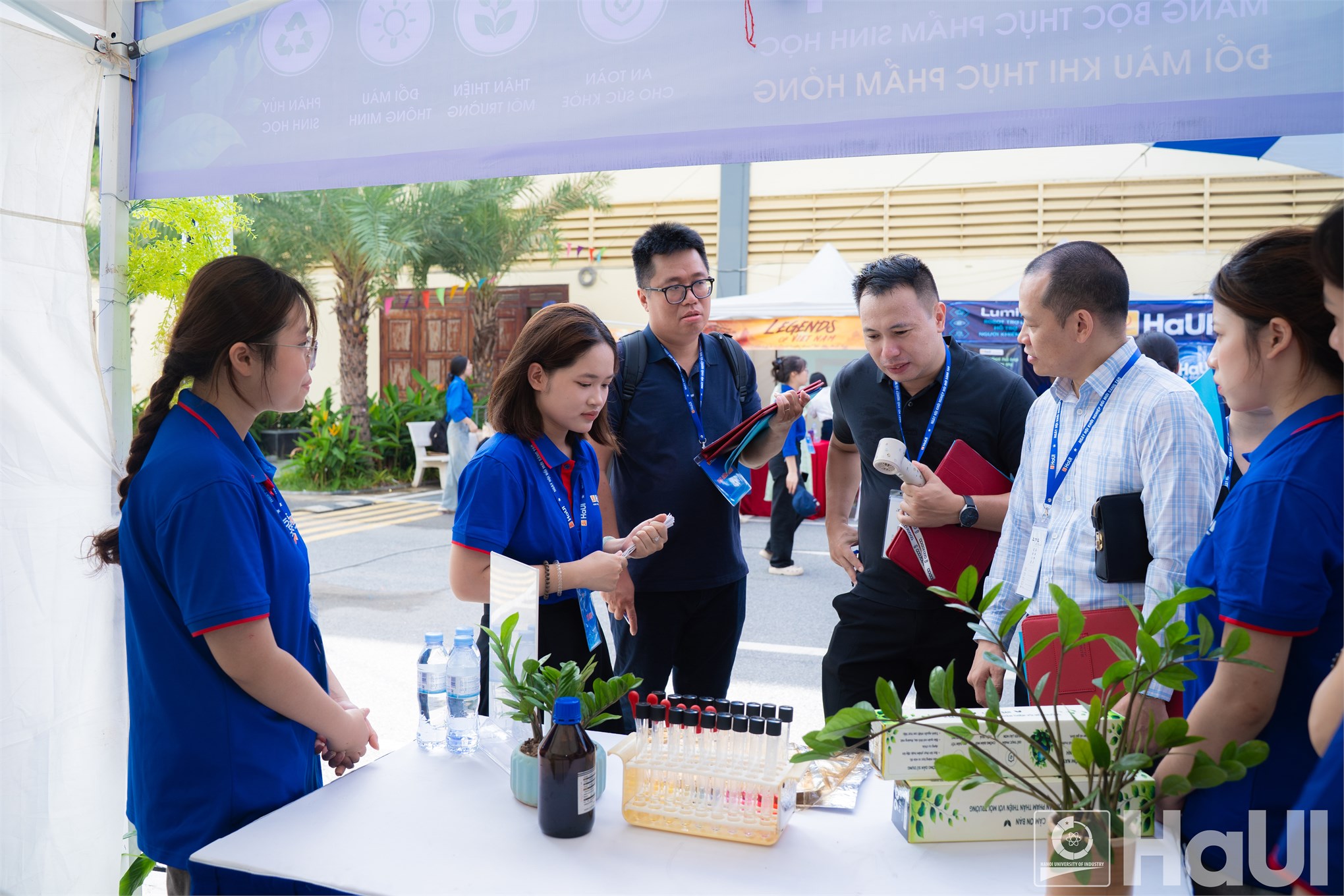 Ngày hội khởi nghiệp đổi mới sáng tạo - Đại học Công nghiệp Hà Nội năm 2026