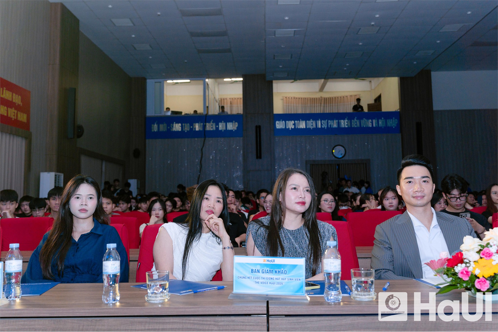 Giọng hát hay sinh viên HaUI 2026 – Đêm nhạc bùng nổ cảm xúc