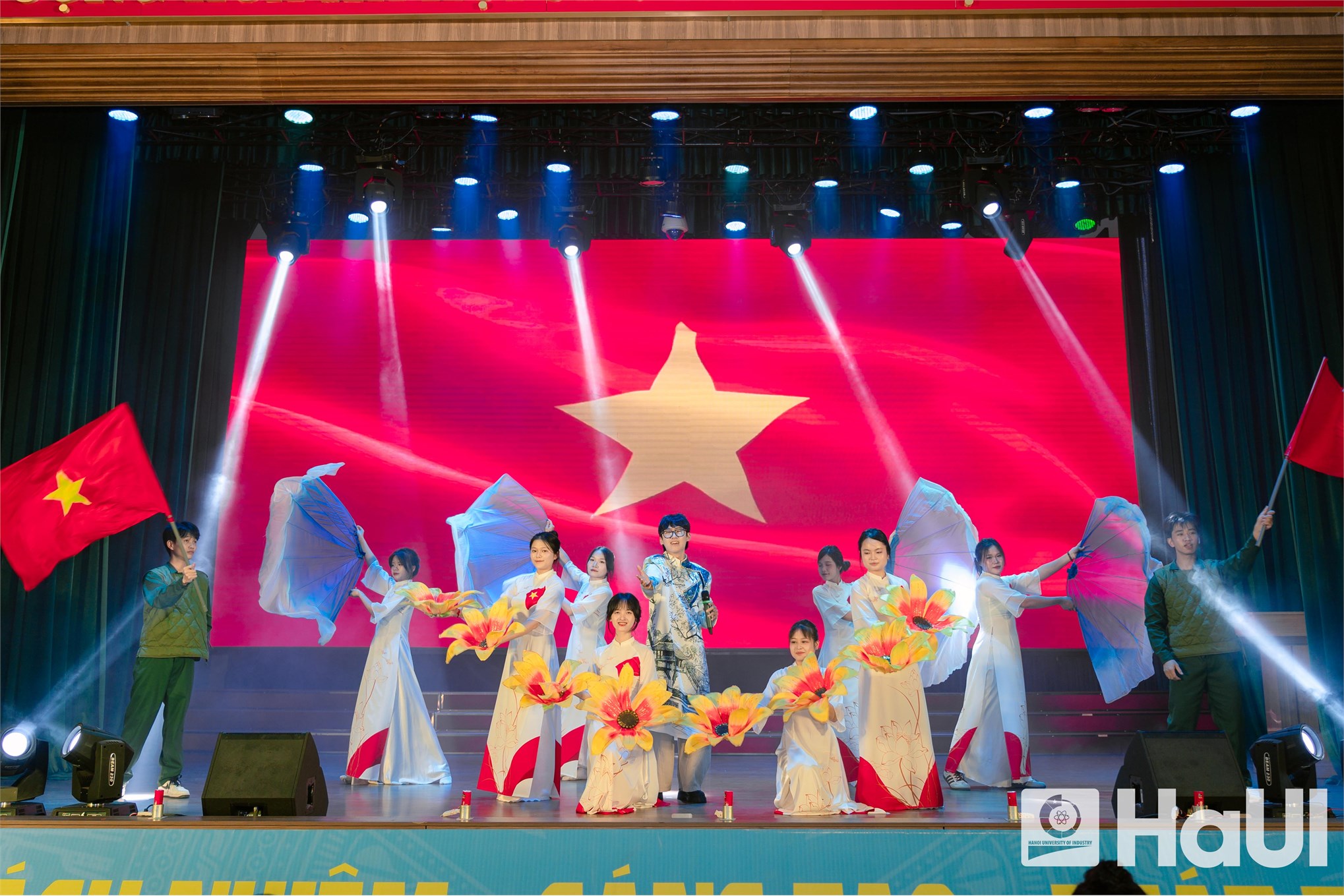 Giọng hát hay sinh viên HaUI 2026 – Đêm nhạc bùng nổ cảm xúc