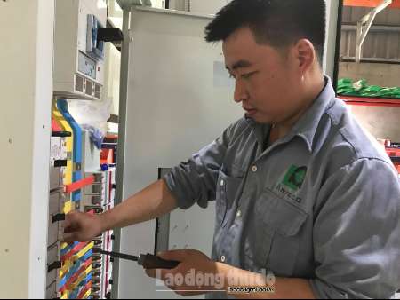 Dương Hải Ninh: Chàng kỹ sư điện yêu nghề và dám dấn thân