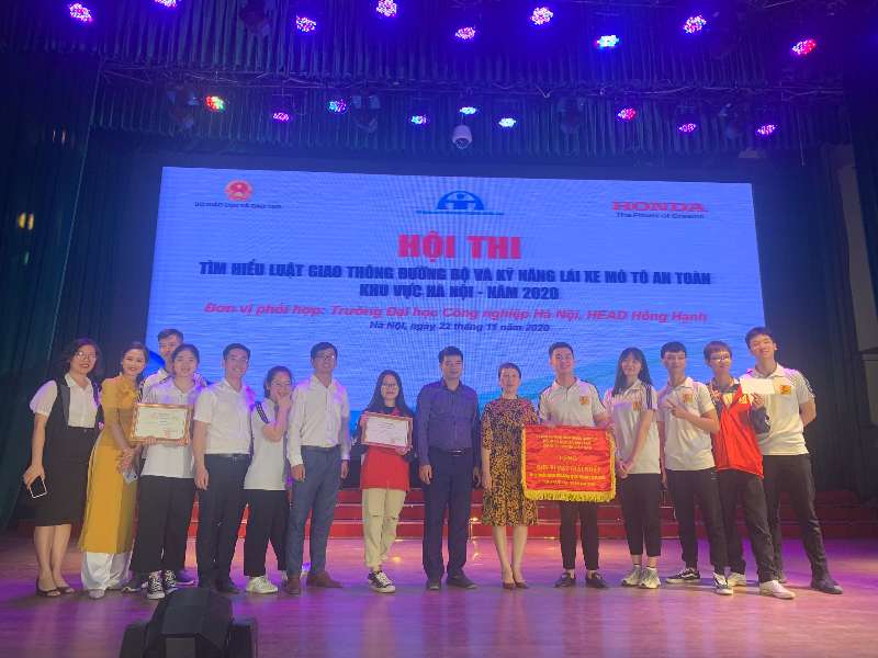 Đội tuyển Trường Đại học Công nghiệp Hà Nội đạt giải Nhất Hội thi “Tìm hiểu Luật Giao thông đường bộ và kỹ năng lái xe mô tô an toàn” năm 2020