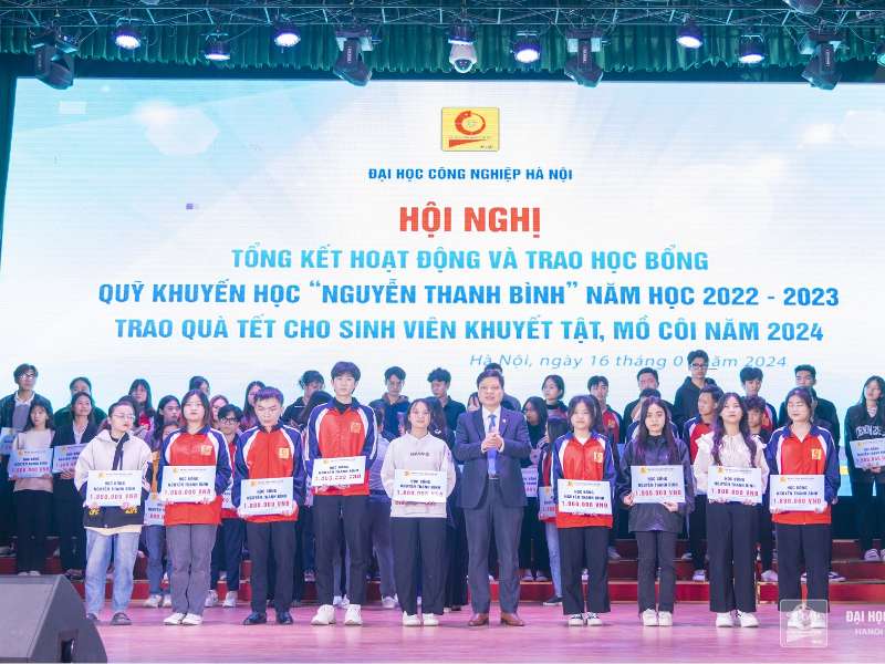 Học bổng khuyến học Nguyễn Thanh Bình - Biến ước mơ thành hiện thực