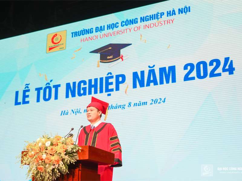 Lễ tốt nghiệp và trao bằng Tiến sĩ, Thạc sĩ, Kĩ sư, Cử nhân 2024 - Cảm ơn các bạn đã làm cho hành trình này đáng nhớ