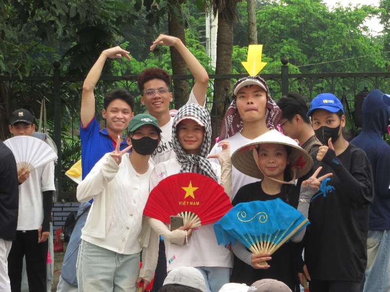 Khi trái tim tuổi trẻ hòa cùng giai điệu của Tổ quốc – Sinh viên HaUI tập luyện phục vụ “Concert Quốc gia” A80