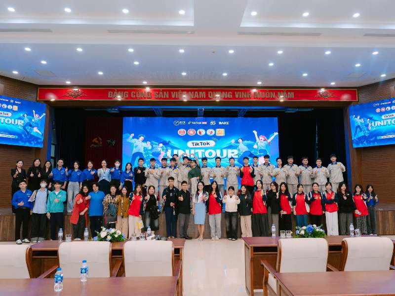 Tiktok UniTour 2025 - Khởi nghiệp kinh tế số cùng sinh viên HaUI